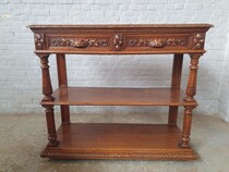 Hunting style Server