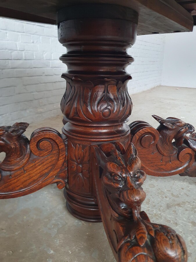 Hunting style Table +  6 chairs