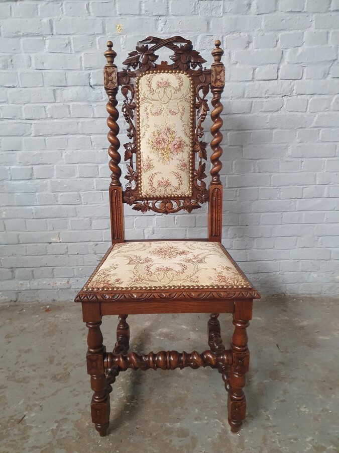 Hunting style Table +  8 chairs