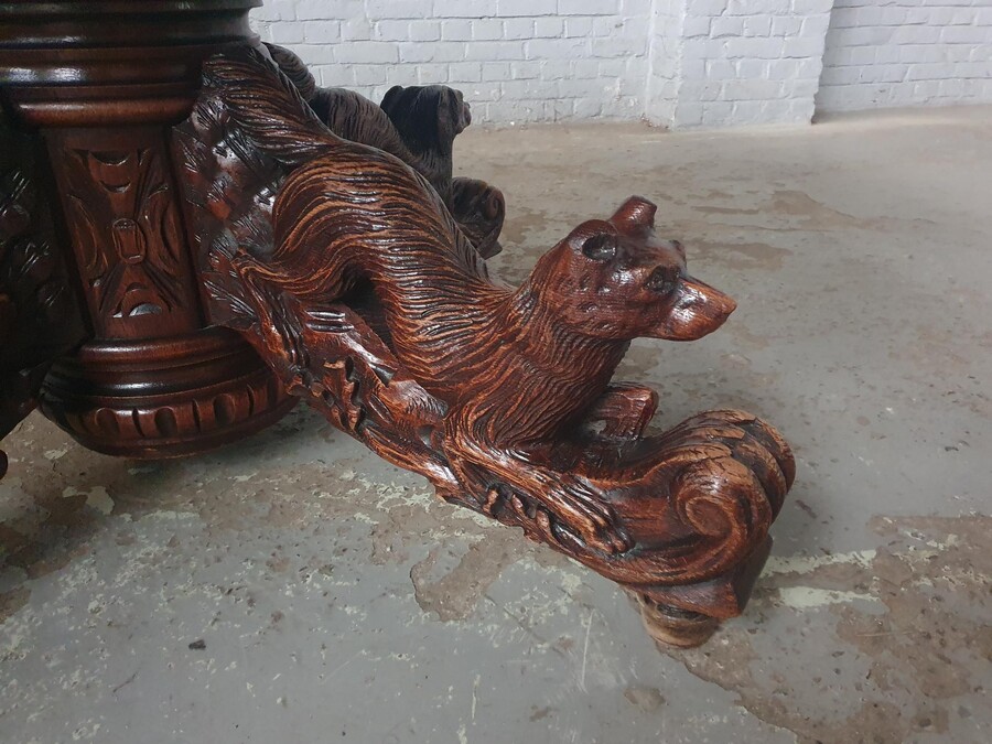 Hunting style Table +  8 chairs