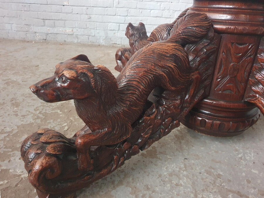 Hunting style Table +  8 chairs