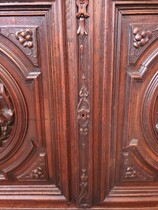 Hunting style Vaisselier cabinet