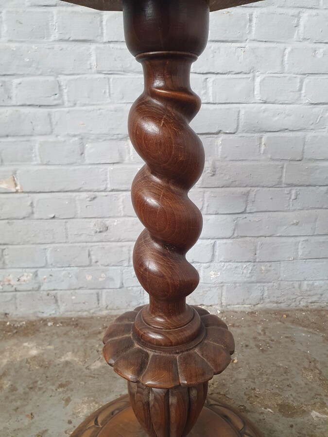 Jacobean  Sidetable (barley twist)