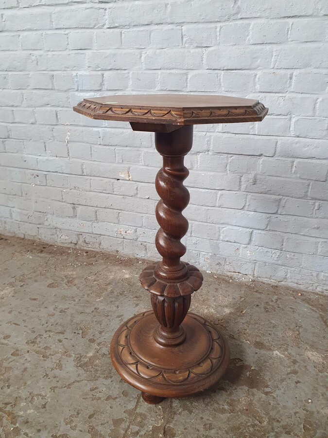 Jacobean  Sidetable (barley twist)