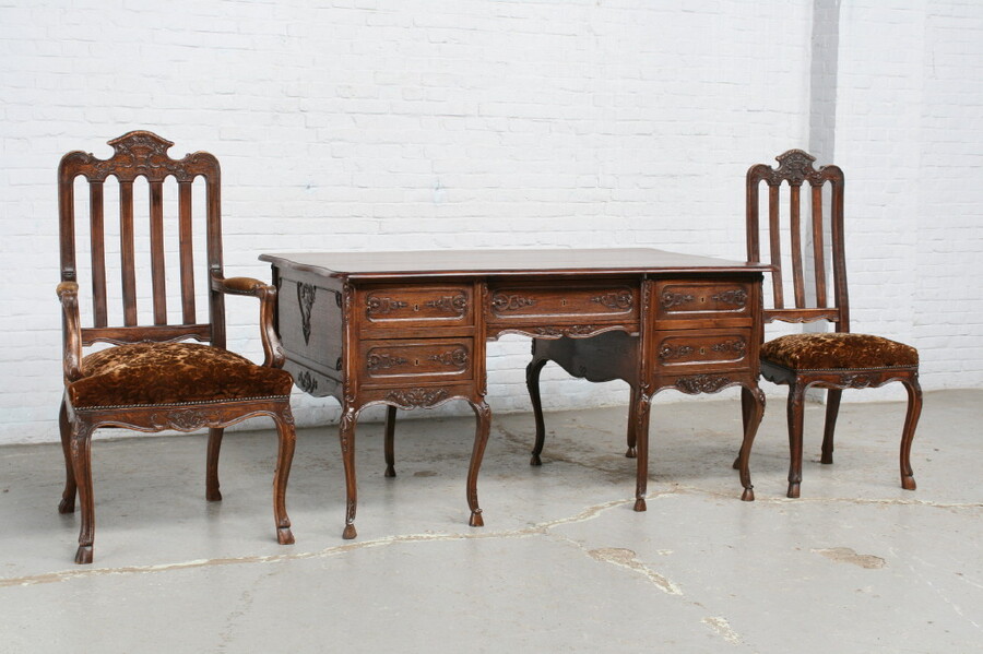 Liege style Desk and chairs