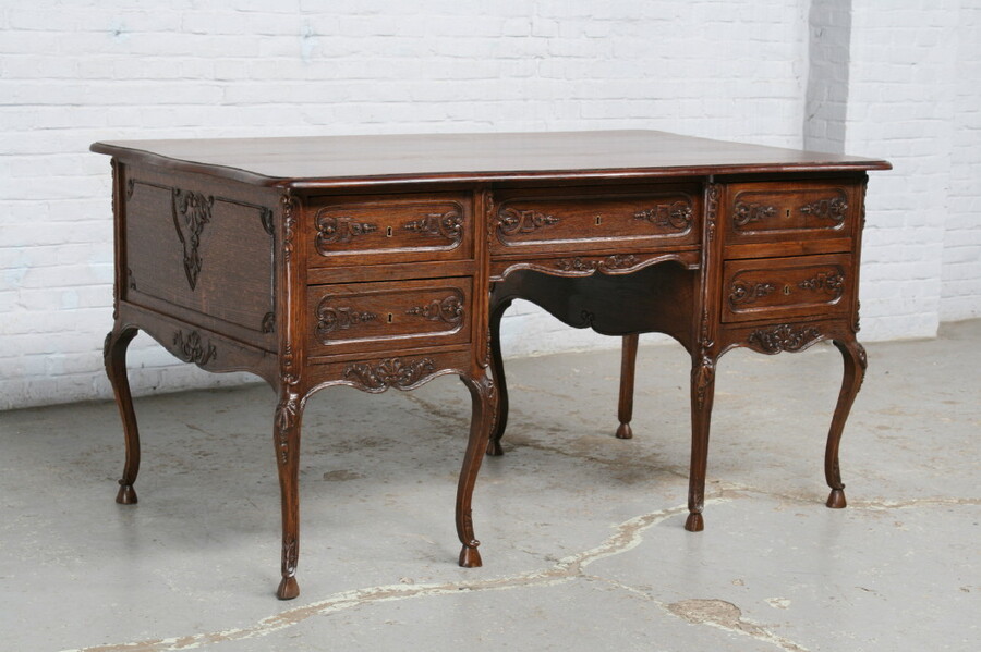 Liege style Desk and chairs