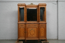 Loui XVI Cabinet