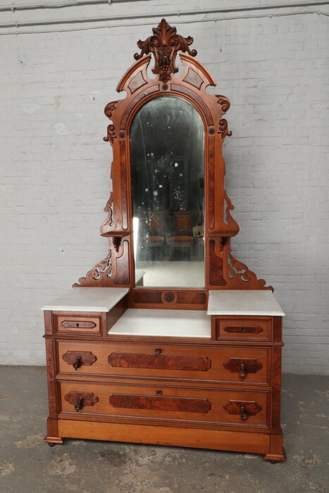 Louis Phillip Console