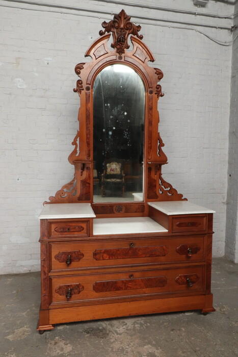 Louis Phillip Console