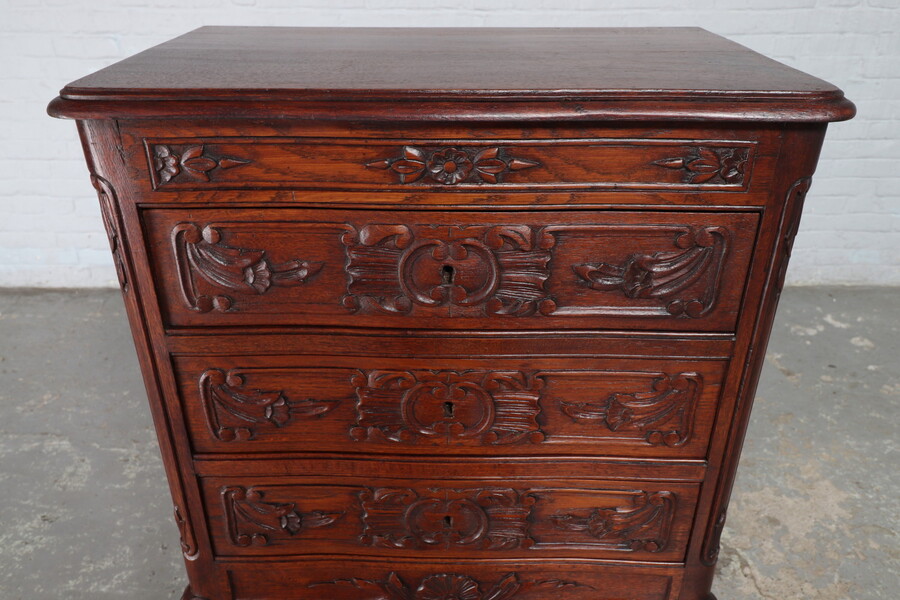 Louis XV (Country French) Chest of Drawers