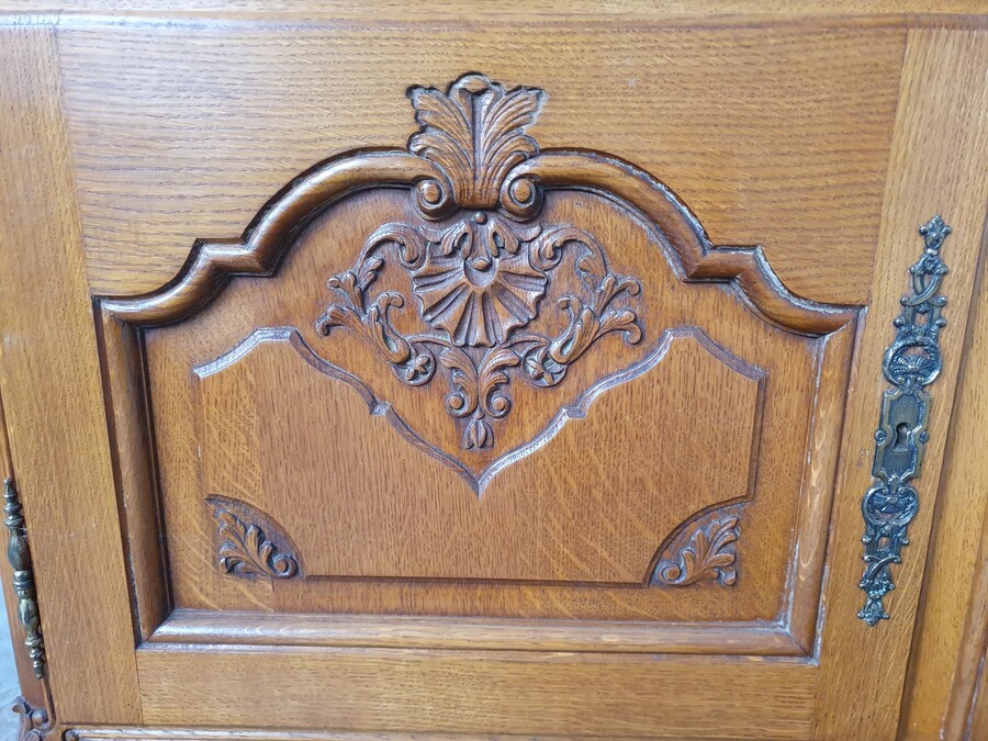 Louis XV (Country French) Vitrine (Display Cabinet)