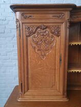Louis XV (Liege style) Vaisselier cabinet