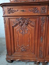 Louis XV (Liege style) Vitrine (Display Cabinet)