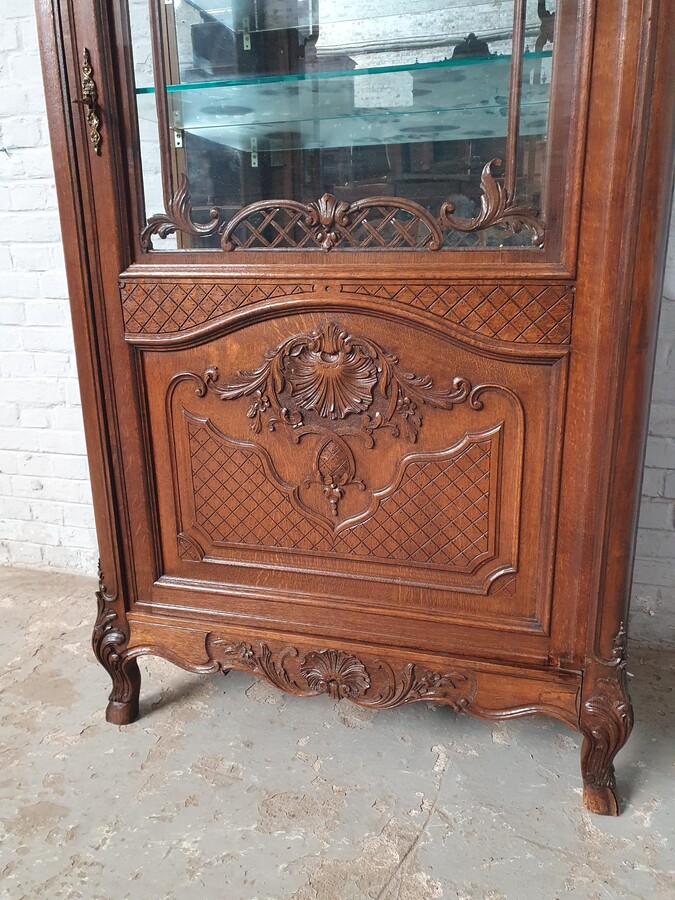 Louis XV (Liege style) Vitrine (Display Cabinet)