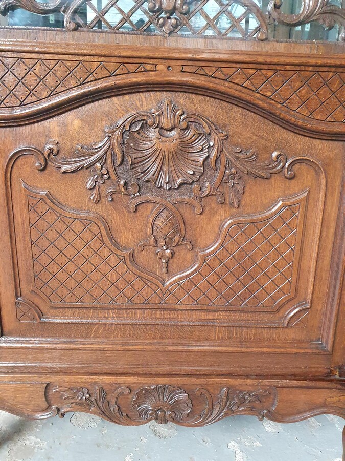 Louis XV (Liege style) Vitrine (Display Cabinet)