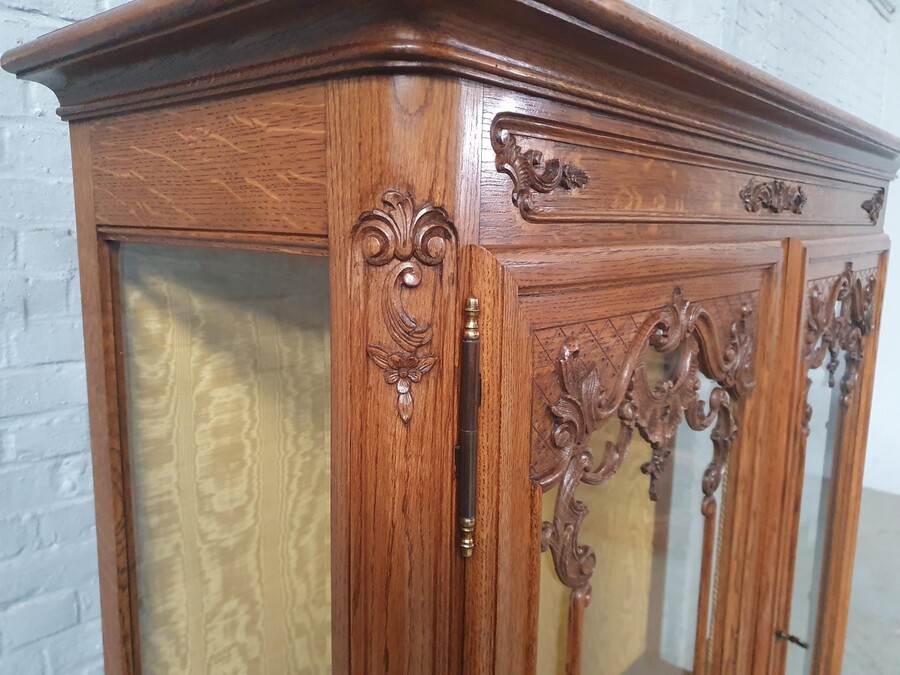 Louis XV (Liege style) Vitrine (Display Cabinet)