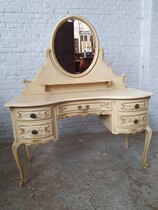 Louis XV vanity and chair