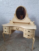 Louis XV vanity and chair