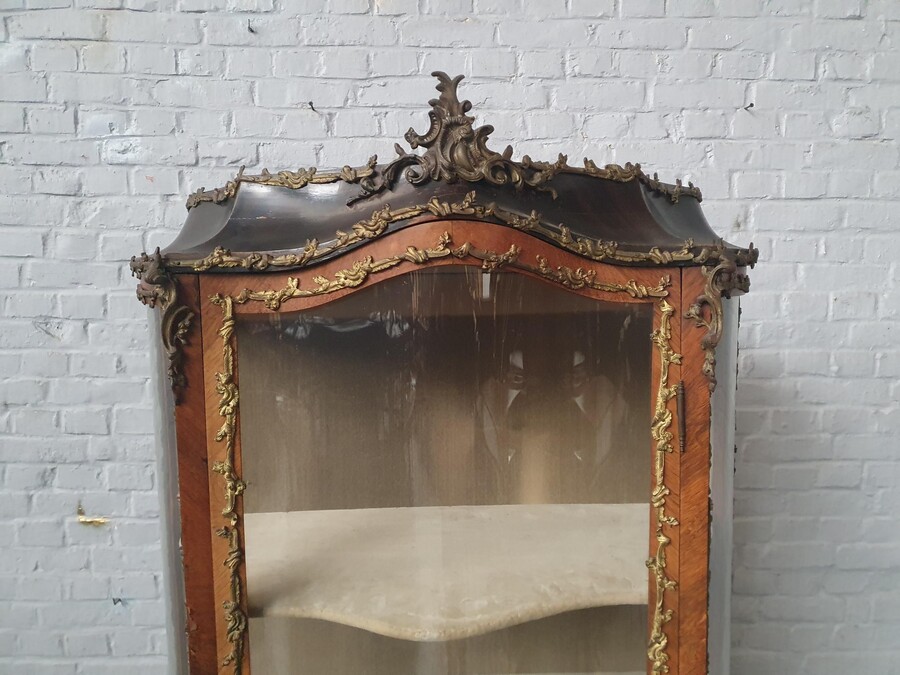 Louis XV (Vernis Martin) Vitrine (Display Cabinet)