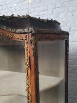 Louis XV (Vernis Martin) Vitrine (Display Cabinet)