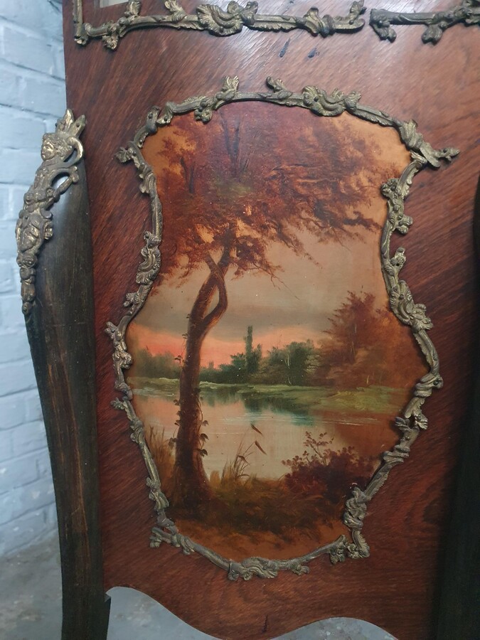 Louis XV (Vernis Martin) Vitrine (Display Cabinet)