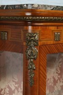 Louis XV Vitrine