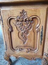 Louis XV Vitrine (Display Cabinet)