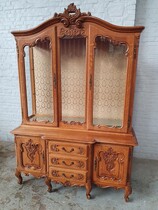 Louis XV Vitrine (Display Cabinet)