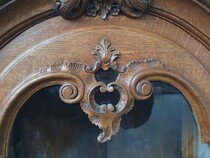 Louis XV Vitrine (Display Cabinet)