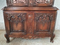 Louis XV Vitrine (Display Cabinet)