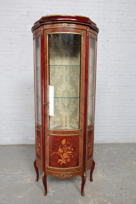 Louis XV Vitrine (Display Cabinet)