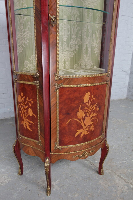 Louis XV Vitrine (Display Cabinet)