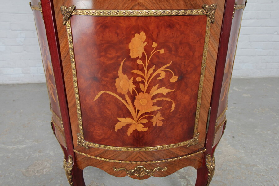 Louis XV Vitrine (Display Cabinet)