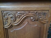 Louis XV Vitrine (Display Cabinet)