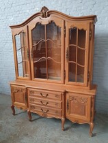 Louis XV Vitrine (Display Cabinet)