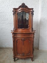 Louis XV Vitrine (Display Cabinet)