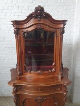 Louis XV Vitrine (Display Cabinet)