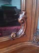 Louis XV Vitrine (Display Cabinet)