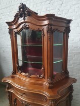 Louis XV Vitrine (Display Cabinet)