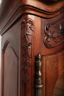 Louis XV(Country French) Vitrine (Display cabinet)