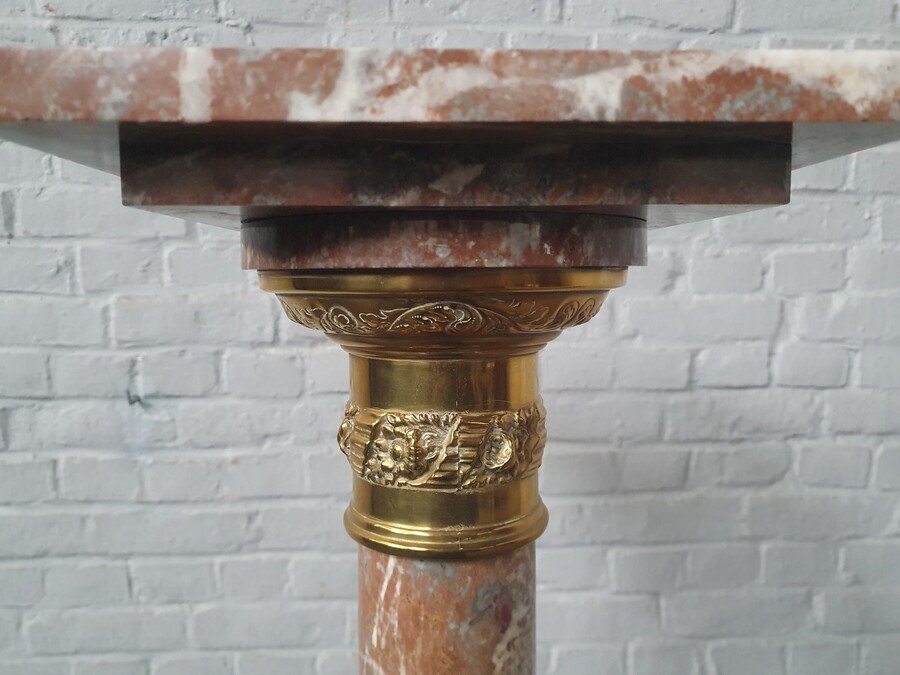Louis XVI column (large)