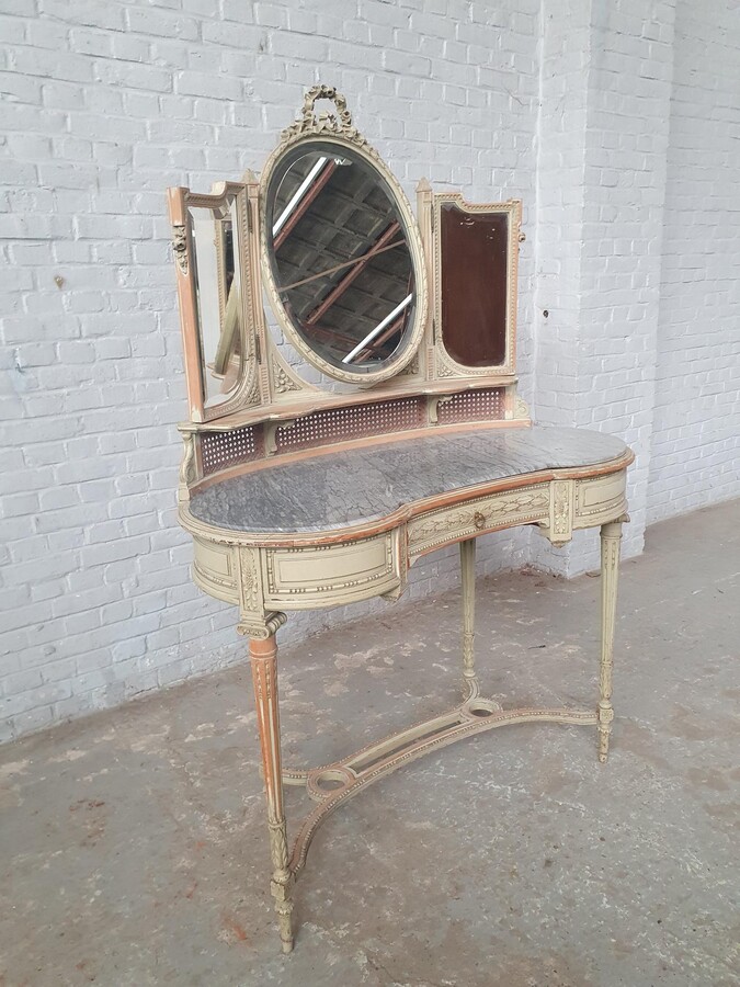 Louis XVI vanity