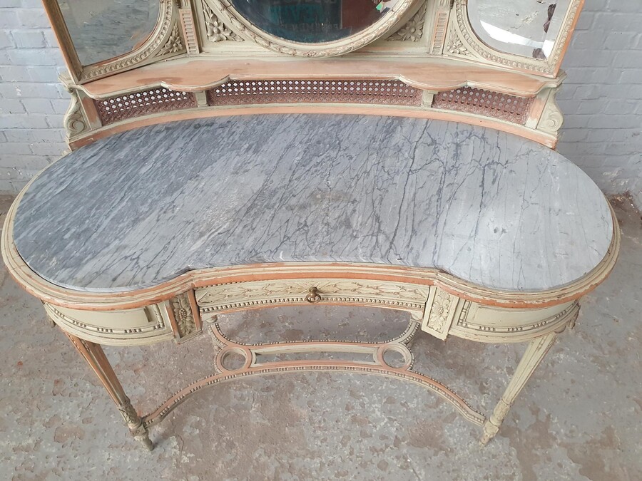 Louis XVI vanity