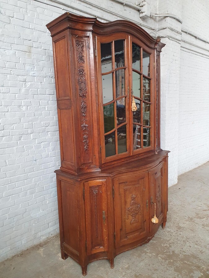 Louis XVI Vitrine (Display Cabinet)