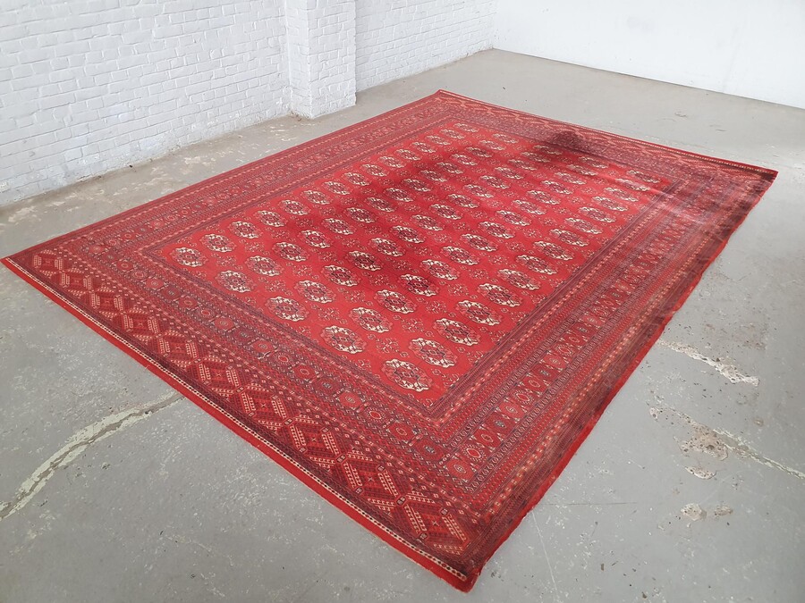 Oriental carpet  (Rug)