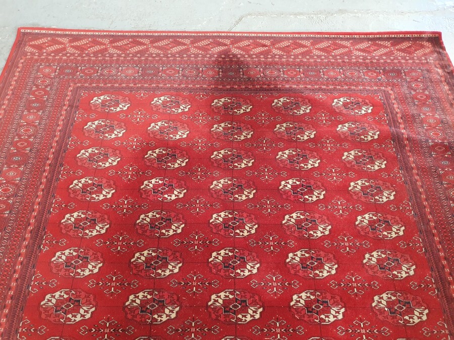 Oriental carpet  (Rug)