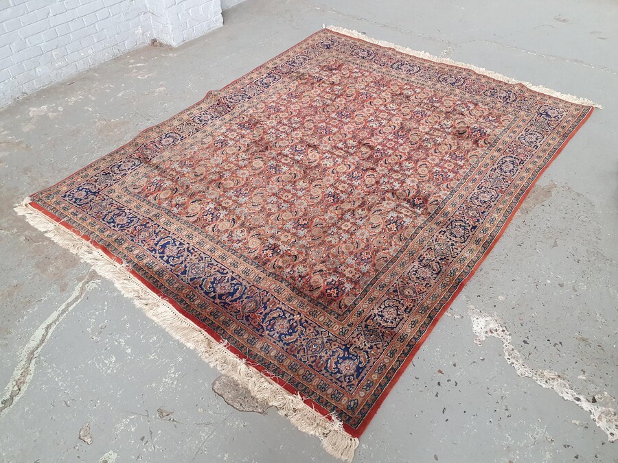 Oriental carpet  (Rug)