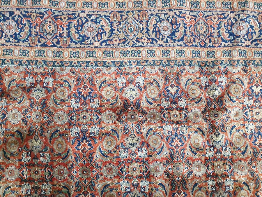 Oriental carpet  (Rug)