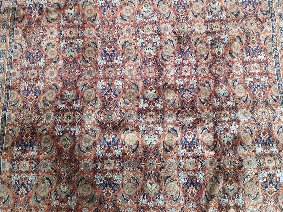 Oriental carpet  (Rug)