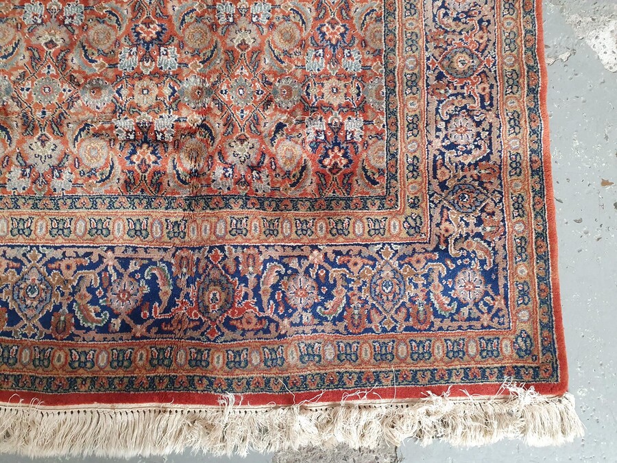 Oriental carpet  (Rug)